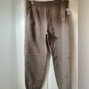 NWT Roots Cloud Sweatpants - XL